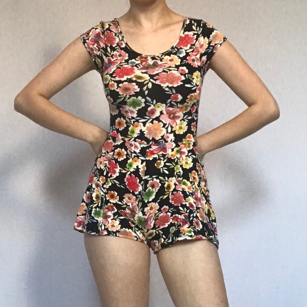 💐Floral print romper
